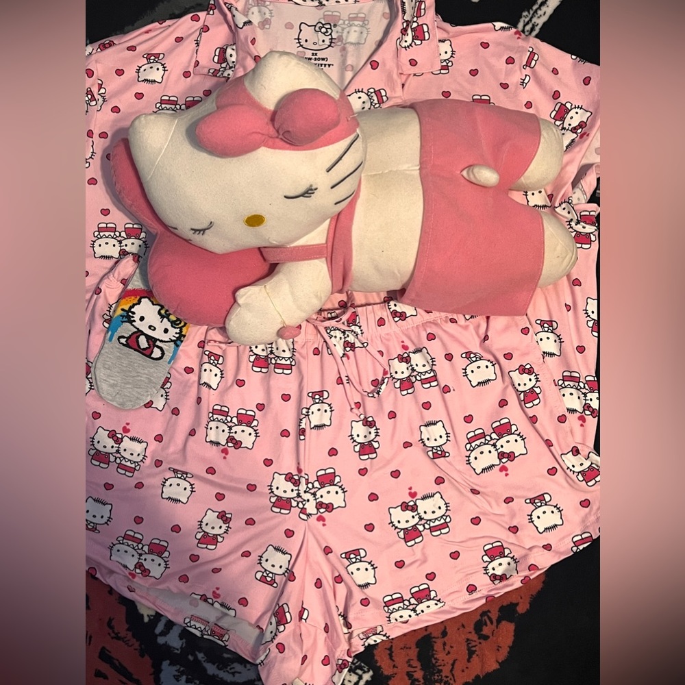Hello kitty pjs bundle - Picture 5 of 5